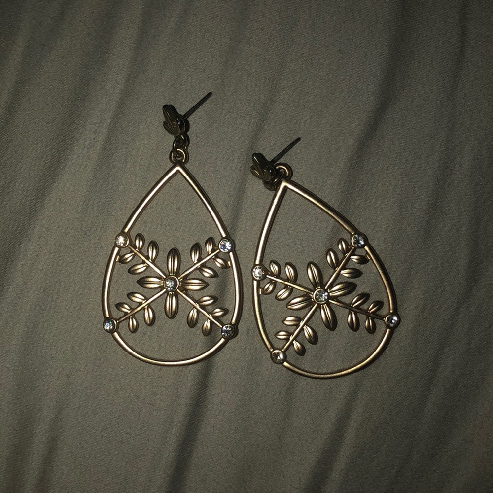 Gold earrings